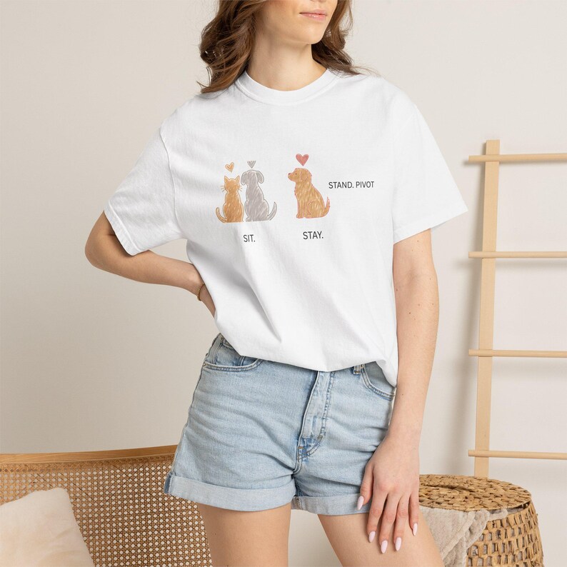 T-shirt met hondentrainingscommando's voor ergotherapie, cadeau voor hondenliefhebbers, grappig therapeuten-T-shirt, T-shirt voor hondenmoeders, cadeau voor ergotherapeuten afbeelding 1