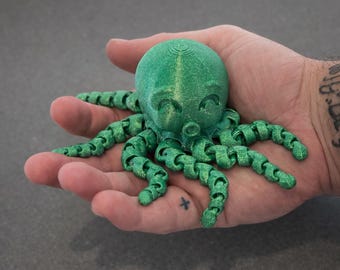 Articulated 3D Printed Octopus Desk Companion – Poseable Fidget Toy, Ocean Decor