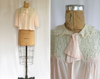 Vintage 50s bed jacket | Vintage pink rayon lace bed jacket | 1950s Belle Davis bed jacket