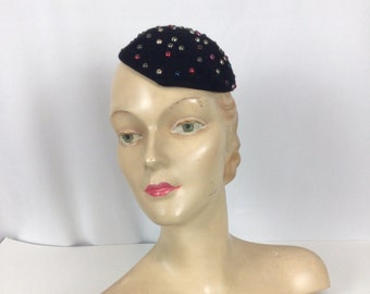 Vintage 40s hat | Vintage studded black felt fascinator hat  | 1940sRainbow metal stud calot millinery