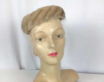 Vintage 50s hat | Vintage beige fur fascinator hat  | 1950s New old stock millinery