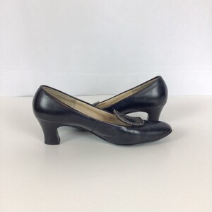 Vintage 50s pumps Vintage black leather high heel shoes 1950's Socialites buckle shoes image 4
