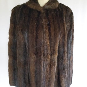 Vintage 50s fur cape Vintage rich striped brown mink cape Early 1950s Vancouver Fur factory mink fur cape stole image 3