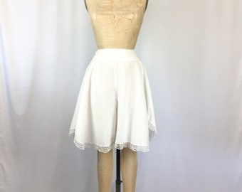 Vintage Edwardian Bloomers | Vintage white windowpane print cotton tap shorts | 1910's white lace trim knickers