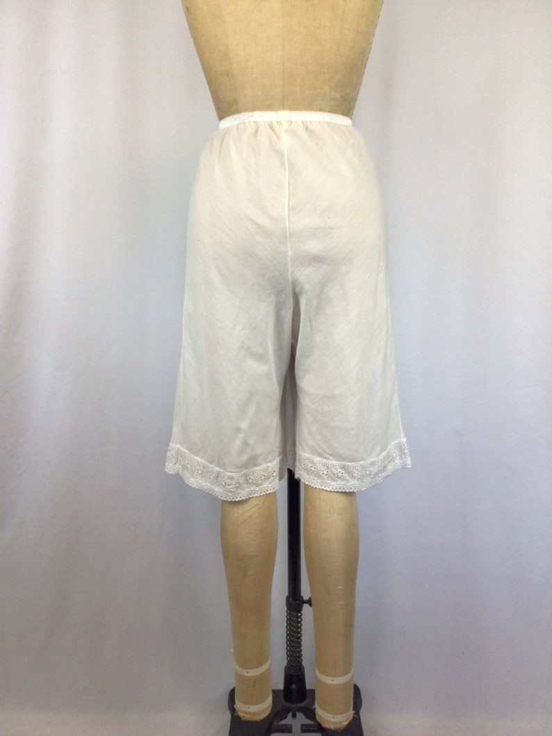 Vintage 60s Bloomers Vintage white cotton tap shorts 1960s white lace trim knickers image 7