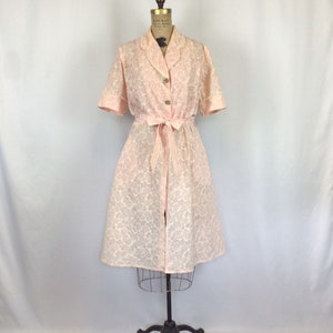 Vintage 50s Robe Vintage floral print bathrobe 1950s pink floral lounge house coat image 6