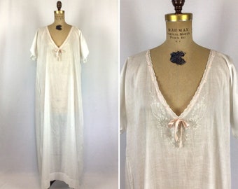 chemise de nuit édouardienne vintage | chemise de nuit vintage en coton blanc brodé | robe de chambre des années 1900