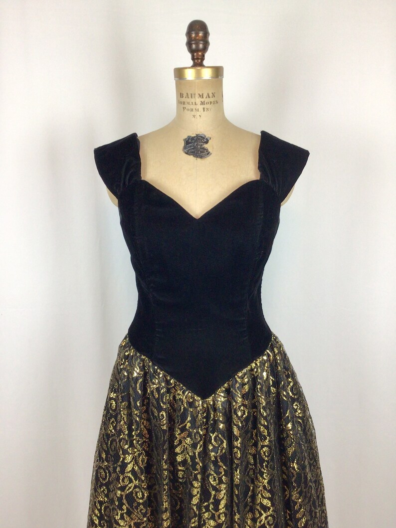 Vintage 80s dress Vintage black velvet gold lace cocktail dress 1980s Jessica McClintock Gunne Sax dress image 3