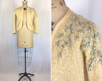 Vintage 50s Cardigan | Vintage cream boucle floral Cardigan | 1950's embroidered floral sweater jumper