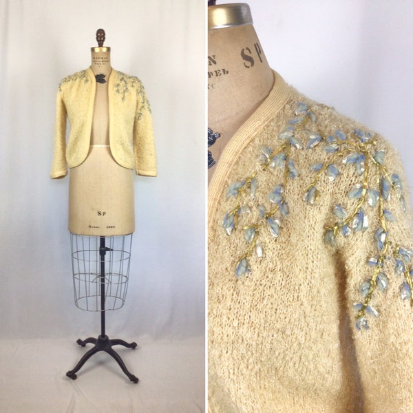 Vintage 50s Cardigan | Vintage cream boucle floral Cardigan | 1950's embroidered floral sweater jumper