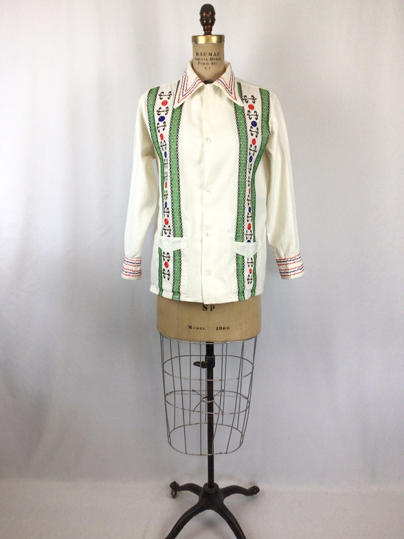 Vintage 40s blouse Vintage embroidered blouse 1940s button front cotton linen  top
