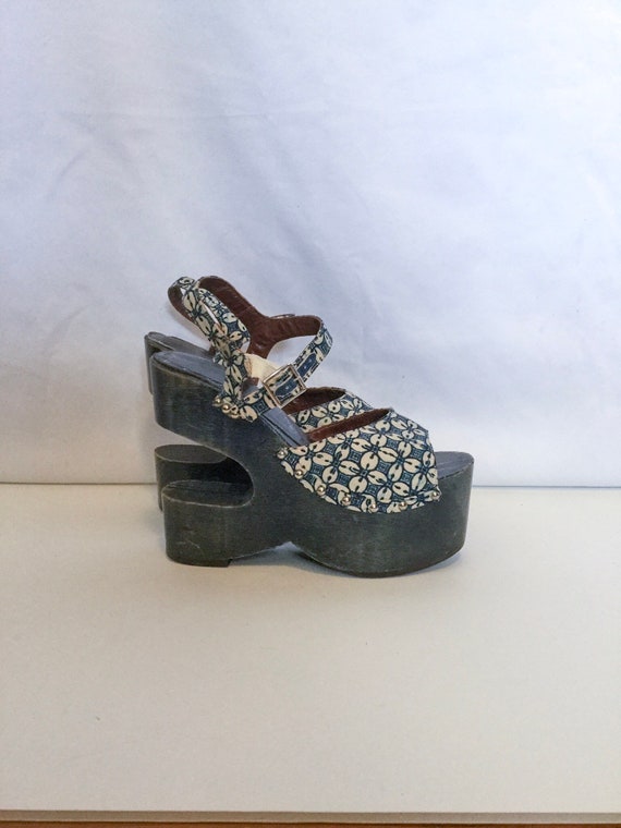 Vintage 60s 70s shoes | Vintage wood stacked peept