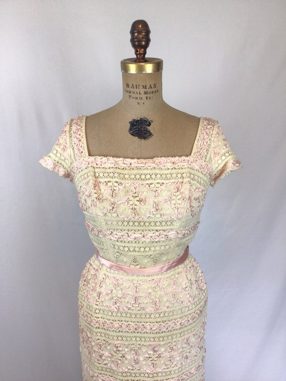 Vintage 50s Dress| Vintage pink ribbon and ivory … - image 4