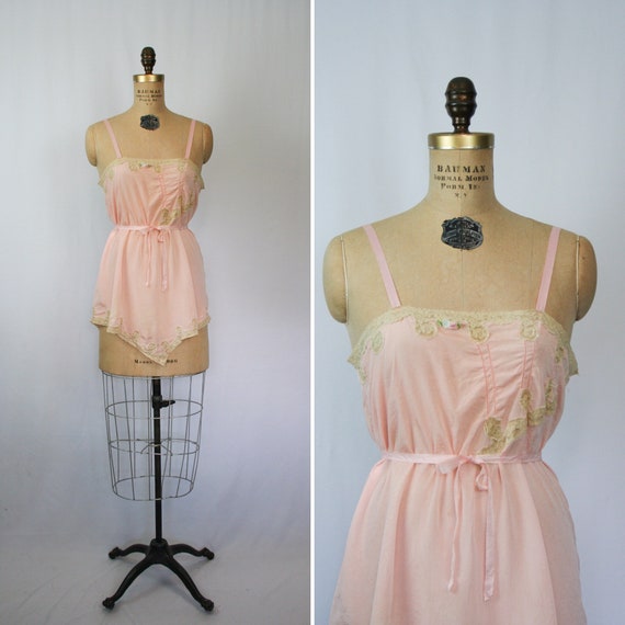 Vintage 20s silk step in | Vintage pink embroidere