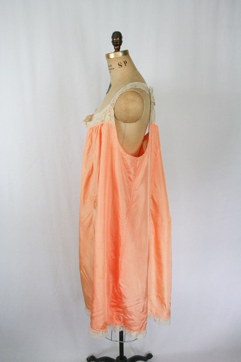 Vintage 30s nightgown Vintage peach rayon lace nightdress 1930s XXLarge negligee image 7