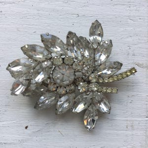 Laurel brooch | Vintage crystal rhinestone brooch | 1950&#39;s laurel branches brooch jewelry