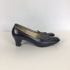 Vintage 50s pumps Vintage black leather high heel shoes 1950's Socialites buckle shoes image 5