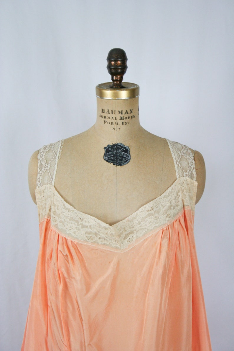 Vintage 30s nightgown Vintage peach rayon lace nightdress 1930s XXLarge negligee image 3