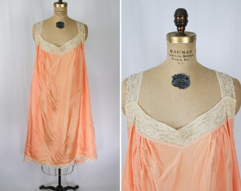 Vintage 30s nightgown | Vintage peach rayon lace nightdress | 1930s XXLarge negligee