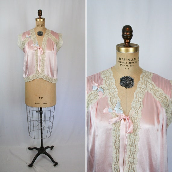Vintage 40s bed jacket | Vintage pink satin lace b