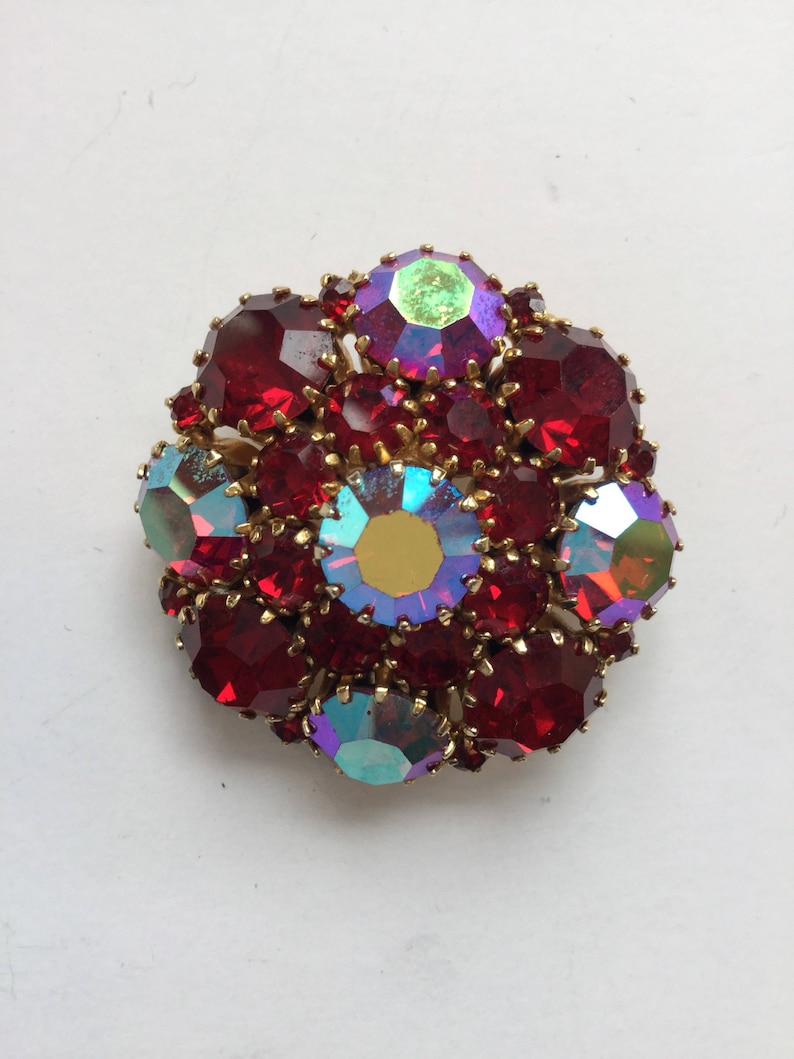 Weiss brooch vintage round red iridescent rhinestone brooch 1950's Weiss rhinestone brooch image 3