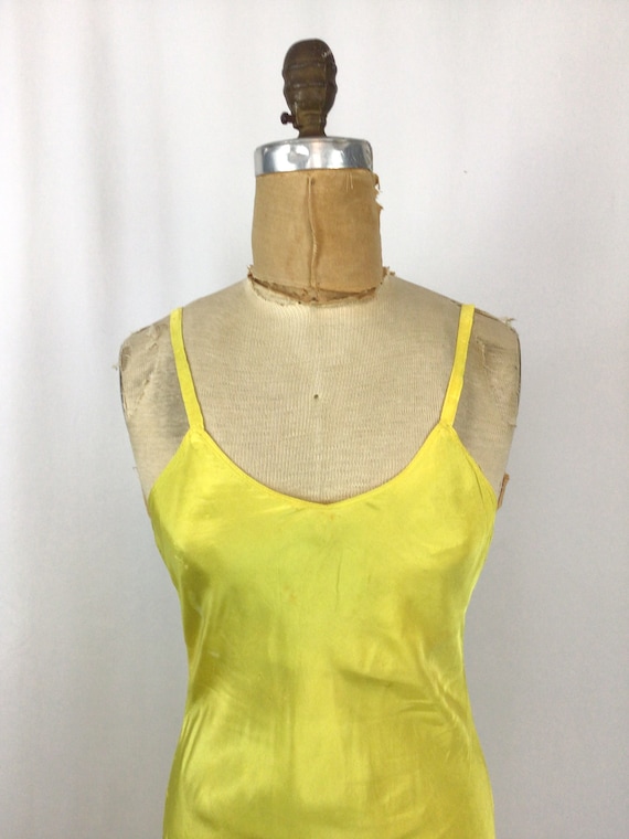 Vintage 40s slip | Vintage sunflower yellow rayon… - image 2