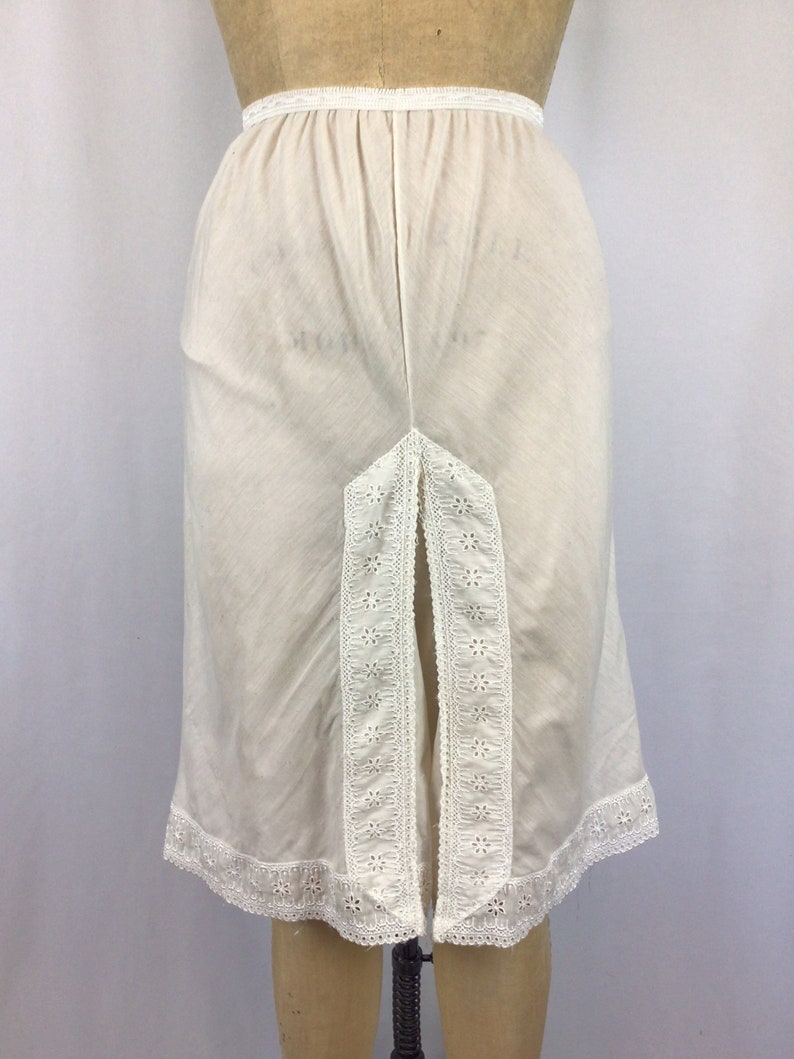 Vintage 60s Bloomers Vintage white cotton tap shorts 1960s white lace trim knickers image 2