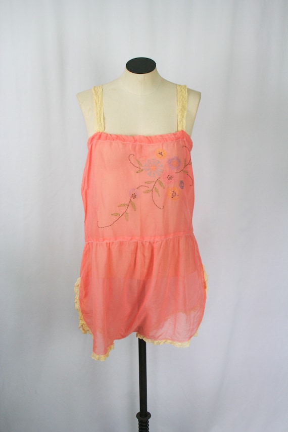 Vintage 20s Step In | Vintage pink batiste cotton… - image 3