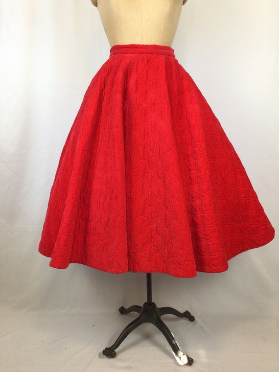 Vintage 50s skirt | Vintage red quilted circle sk… - image 4