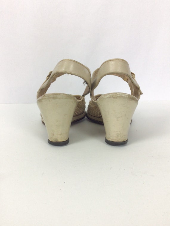 Vintage 40s shoes | Vintage ivory peep toe heels … - image 7