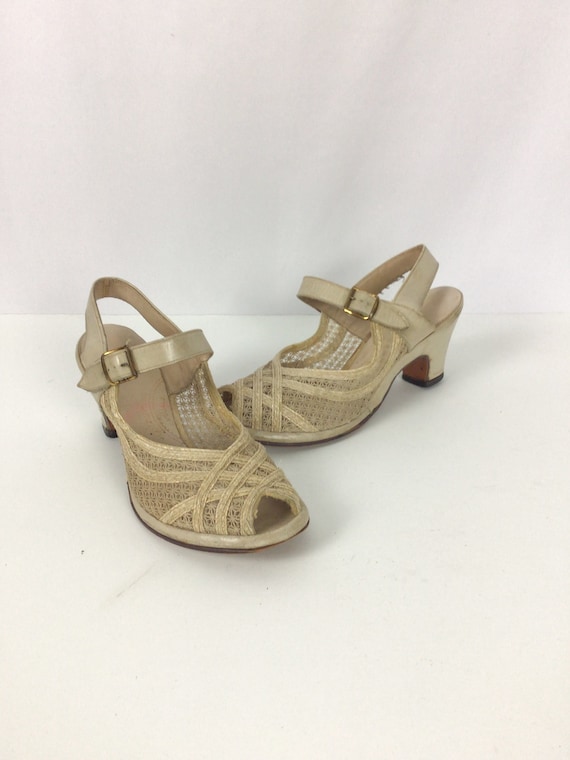 Vintage 40s shoes | Vintage ivory peep toe heels … - image 6