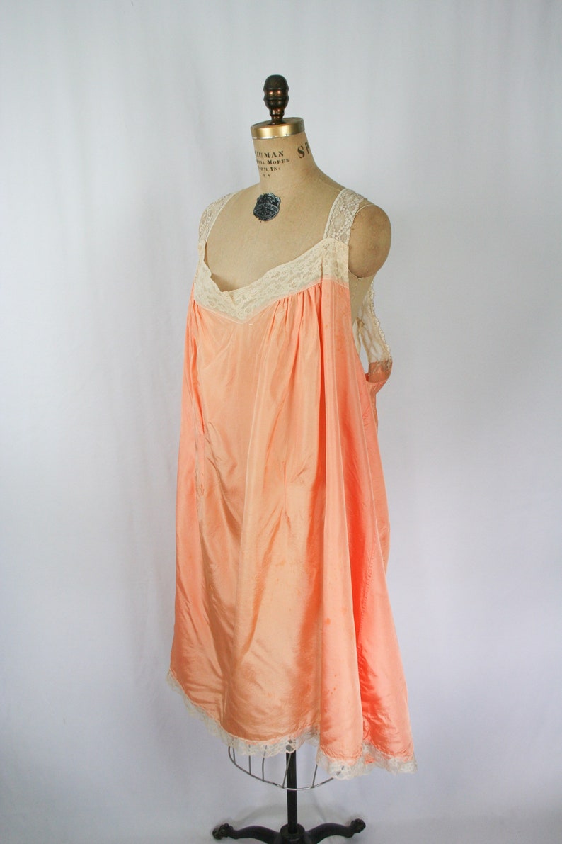 Vintage 30s nightgown Vintage peach rayon lace nightdress 1930s XXLarge negligee image 6