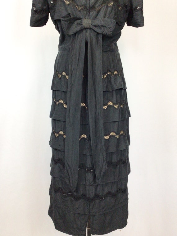 Vintage 30s dress | Vintage black silk and lace e… - image 8