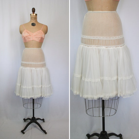 Vintage 50s Petticoat | Vintage white ruffle petti