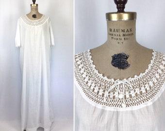 Vintage Edwardian nightgown | Vintage crochet lace white batiste cotton nightdress | 1900's dressing gown