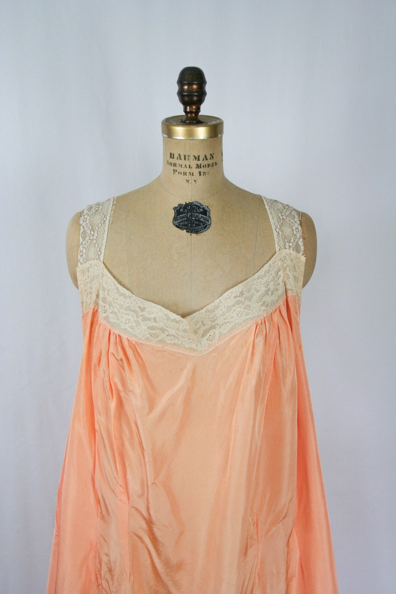 Vintage 30s nightgown Vintage peach rayon lace nightdress 1930s XXLarge negligee image 4