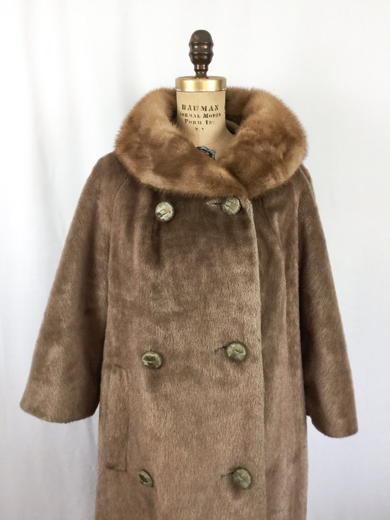 Vintage 50s coat Vintage cafe latte mohair coat with fur collar 1950s Brazotta double breast winter coat image 2