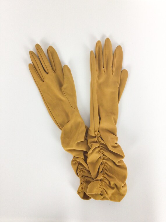 vintage mustard gloves 1950s Gem