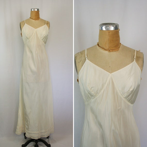 Vintage 40s nightgown | Vintage ivory rayon taffet