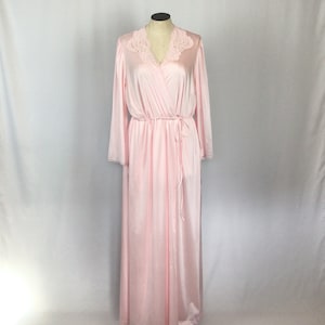 Vintage 60s Negligee set Vintage soft pink three piece pajama set 1960s Collections JC Penneys pjs and robe image 3