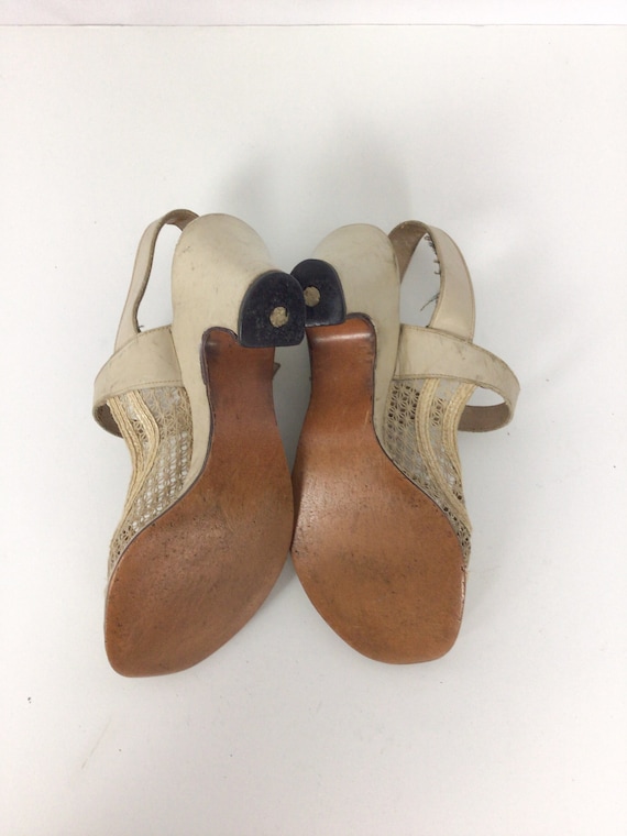 Vintage 40s shoes | Vintage ivory peep toe heels … - image 9