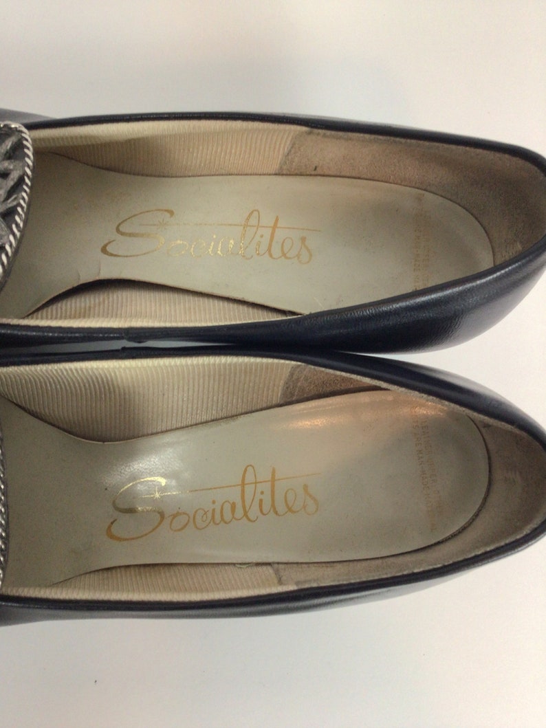 Vintage 50s pumps Vintage black leather high heel shoes 1950's Socialites buckle shoes image 7