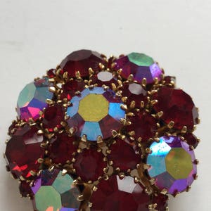 Weiss brooch vintage round red iridescent rhinestone brooch 1950's Weiss rhinestone brooch image 2