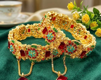 Conjunto de brazaletes Kundan multicolor de lujo para mujer, joyería nupcial tradicional, brazaletes con diamantes de imitación en tono dorado, conjunto de pulseras para bodas pakistaníes e indias.