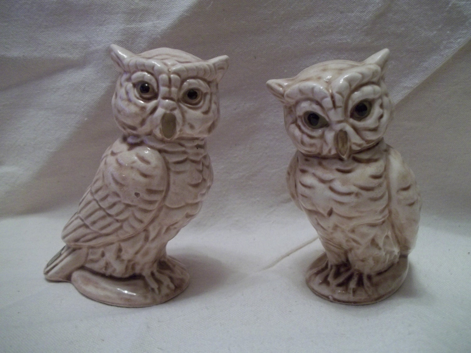 Pair of Vintage ceramic beige owls Made in Japan MM Norleans 4 inches tall