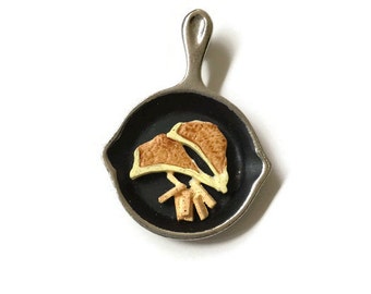 Vintage Razza Steak and Fries on Skillet Pendant