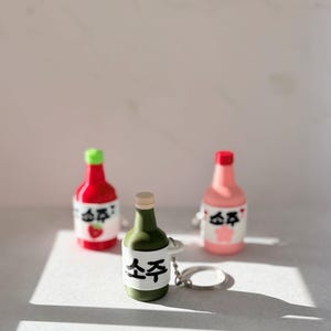 Mini Soju Bottle Clicker Keychain, Korean Fidget Toy, Kawaii Desk Accessory, 3D Printed PLA