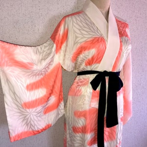 Vintage nagajuban - Chrysanthemum and egasumi, Creme white gradation/Vivid coral orange, Rinzu silk