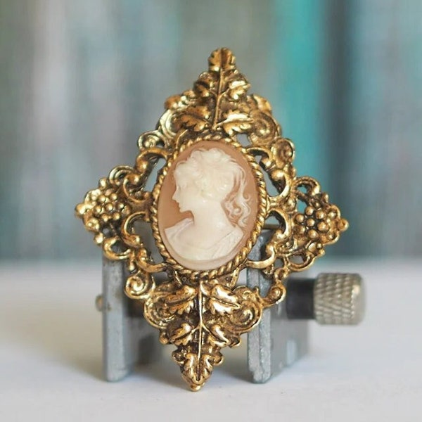 Vintage German cameo brooch Victorian Lady Cameo Brooch