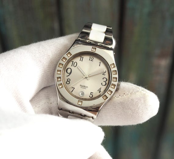 Swatch Watch White Window Vintage Swatch WHITE WINDOW GB711 Watch for Women | Full  main image 3